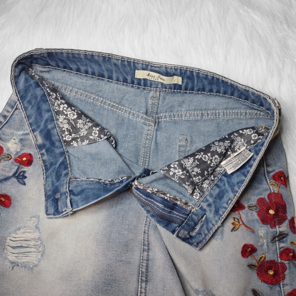 Miss Two Canadian Brand Lightwash Distressed Embroidered Floral Jean Skirt Large - Picture 7 of 14